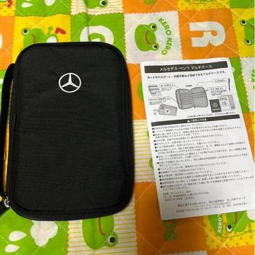 �i�V�i�j�����Z�f�X�E�x���c�@�}���`�P�[�X