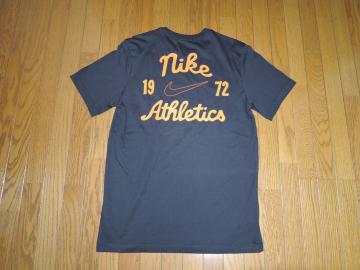 �V�i NIKE �i�C�L �X�|�[�c�E�F�A T�V���c M �� ���S LOGO ����T�V���c NSW TEE CLUB SS