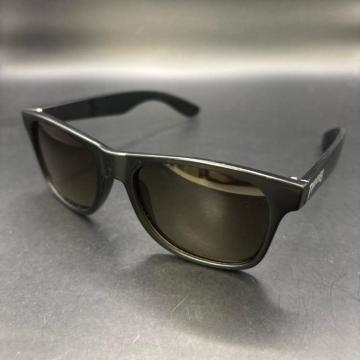 ���� THRASHER �X���b�V���[ �T���O���X