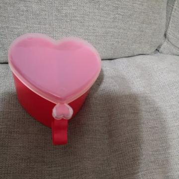 ハート型の入れ物