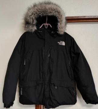 THE NORTH FACE �m�[�X�t�F�C�X �_�E���W���P�b�g �u���b�N �t�@�[�t��