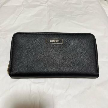 �yDKNY / �_�i�L�������z �T�t�B�A�[�m���U�[ �����z �� ���B���e�[�W ���E���h�t�@�X�i�[ �u���b�N