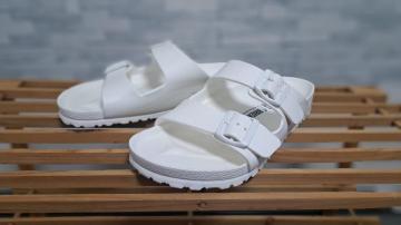 ��BIRKENSTOCK �r���P���V���g�b�N �z���C�g�T���_�� �T���_��/�����Y/26.5�p
