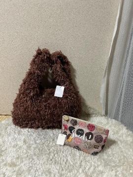 Vi^OtADAM ET ROPEtWobN& HITCH HIKE MARKET~j|[`