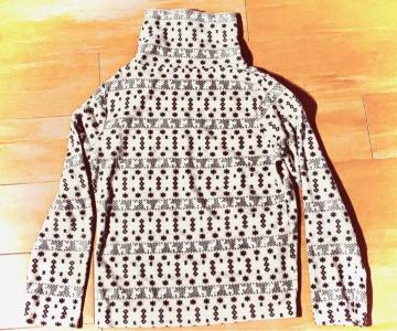 ノルディック柄タートルネックフリースセーターM