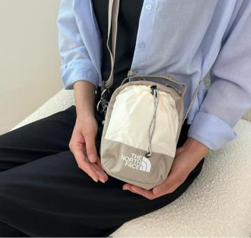 ViTHE NORTH FACE(m[XtFCX) V_[obO ~jobO NXobO ΂ߊ|