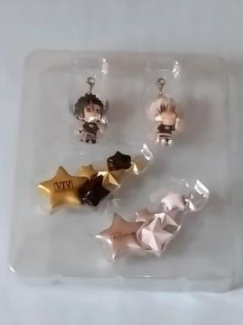 ブローチ