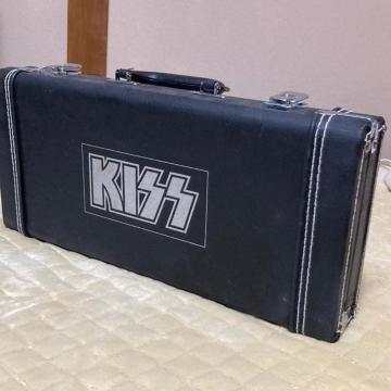ylz@KISS BOX / ñM^[EP[X@LbX@CDѕtiiV