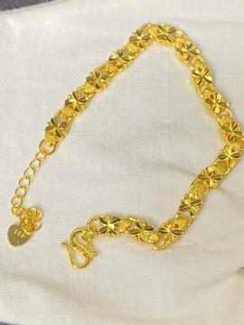 ��i���t�����[�f�U�C�� �S�[���h�u���X���b�g 999���� �l�t �N���[�o�[ �L���L�� ���� �W���G���[ �������p�[�e�B�[ ���i�g��