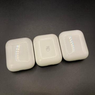 ���� Apple �A�b�v�� AirPods �[�d�P�[�X�̂� A1602 3��