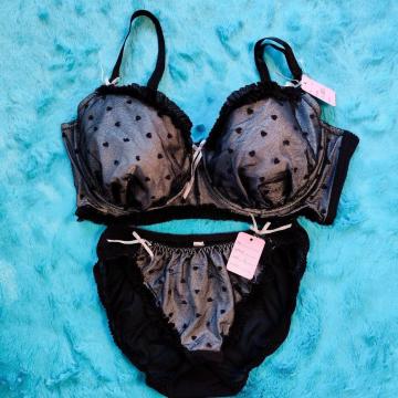 柄透けメッシュがエロ可愛ッ。。。G85×L。。プチハート柄ブラジャー&ショーツセット。大きいサイズグラマー。。。