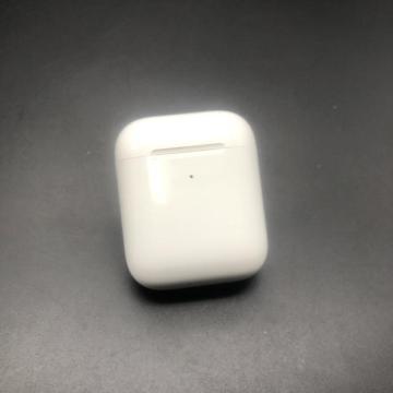   AirPods GA[|bY [dP[X A1938