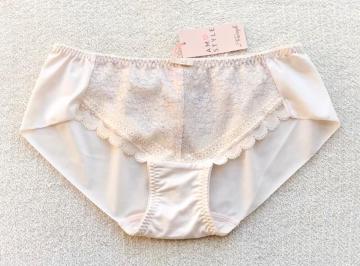 Triumph AMOSTYLE �V���[�c M�T�C�Y �q�b�v�n���O �x�r�[�s���N ����������