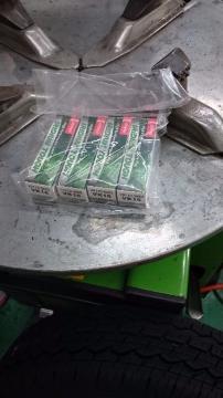 送料込み、デンソーのイリジウムタフプラグVK16です。