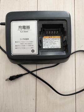 ���]�ԏ[�d�탊�`�E���C�I���o�b�e���[���c