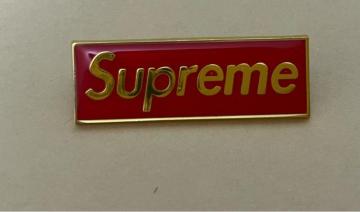 Supreme Box Logo Pin Badge Red �S�[���h �s���o�b�W