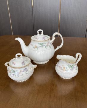Noritake m^PeB[Zbgusedi