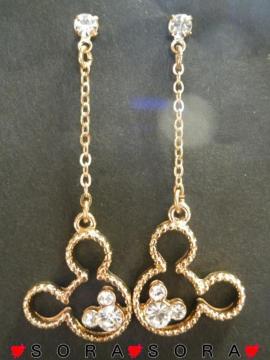 ディズニー【ミッキー】Disney刻印入♪ゆらゆら キュービックジルコニアピアス