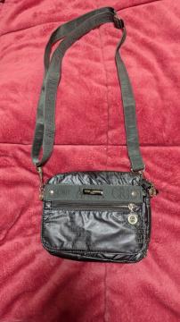 �V�����_�[�o�b�N �f�G�ł��� �`���b�N��|�P�b�g�����ł�