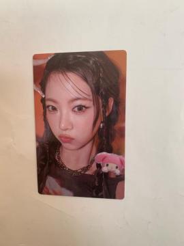 LeSserafim �E���`�F�@�����g���J�@DIFFERENT �}�C����