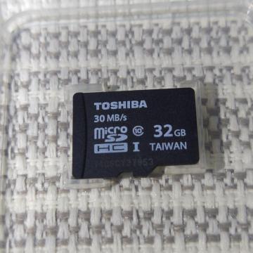 �y�قڐV�i���z�@���Ł��@��microSDHC�������J�[�h ��32GB