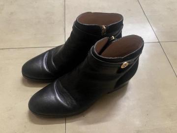 �g���[�o�[�`�V���[�g�u�[�c