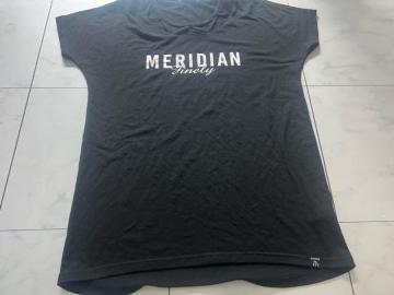 ロゴ入り半袖Tシャツ★M