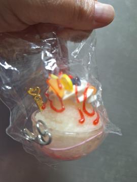 No.80 新品★「かき氷パフェ」かな……?ストラップ