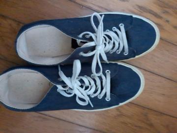 �X�j�[�J�[