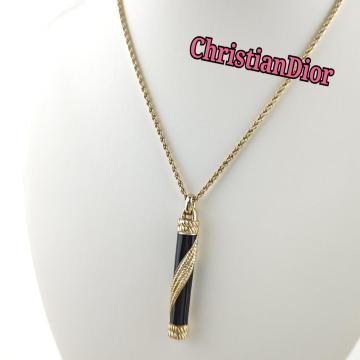 Christian Dior �l�b�N���X