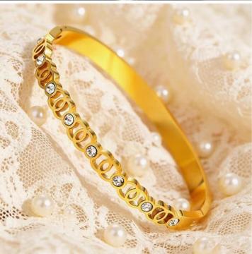 �S�[���h�X�e�����X�u���X���b�g