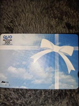 QUO�J�[�h��300�~�����g�p