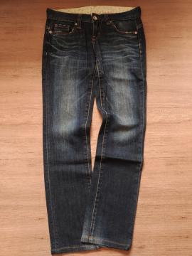 UNIQLO ���j�N�����X�����t�B�b�g�X�g���[�g�W�[���Y���F�������H��24�������C�����f�j����