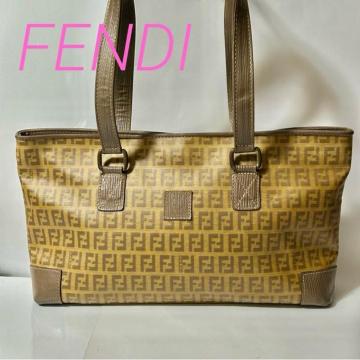 FENDI �t�F���f�B �Y�b�J�� ���B���e�[�W �g�[�g�o�b�O �u���E��