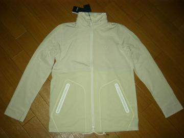 Vitbhy[Fred PerryWbvp[J[WPbgS