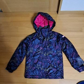 150cmスキーウェアもしくはジャンパー