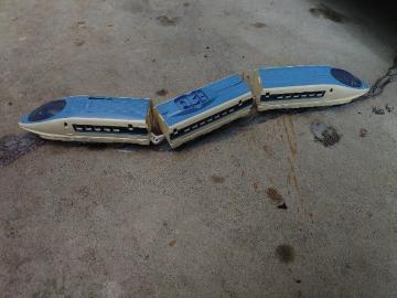 TOMMY  v[   @TOOn  V  d