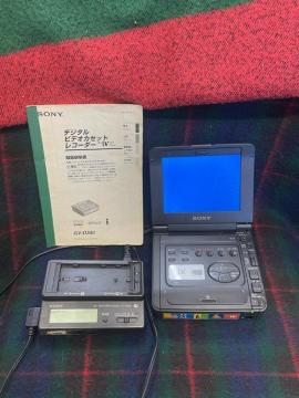 GV-D300 �\�j�[�@�f�W�^���r�f�I�J�Z�b�g���R�[�_�[