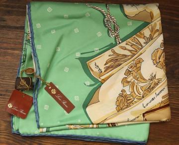 Loro Piana �V���N �X�J�[�t �V���[��