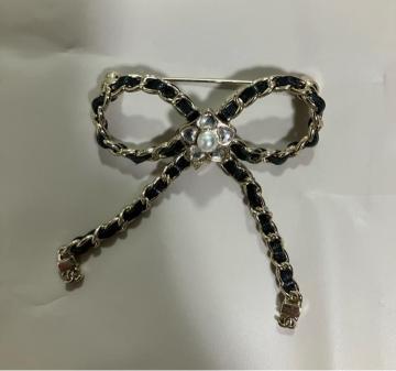 �m�x���e�BCHANEL�u���[�`