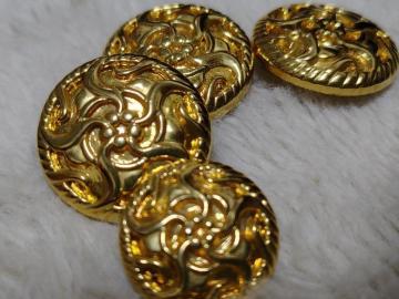 �R���size�̃{�^���ɂȂ�܂����R�{�Q�{�Q�����Õi�ł�