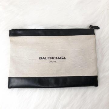 �y�Ǖi�zBALENCIAGA �o�����V�A�K �N���b�`�o�b�O �l�C�r�[�N���b�v �L�����o�X ���U�[ �ۑ��ܕt