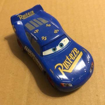 �J�[�Y�@���C�g�j���O �}�b�N�C�[��   �_�C�L���X�g�J�[