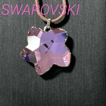 i SWAROVSKI XtXL[ Xg[ lbNX `[J[