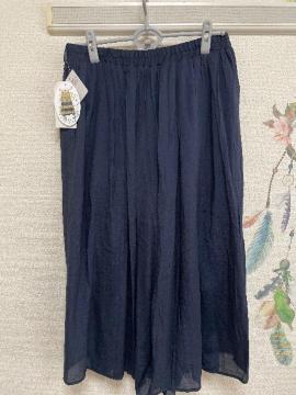新品幅広スカンツパンツ.ポケット付き