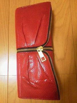 新品〓クラッチバッグ★2種類のチェーン付き♪レッド