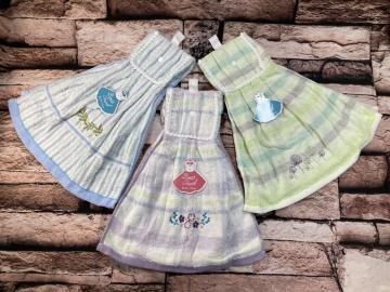 送料無料!『画像から2枚組』柔らか無撚糸加工&可愛い刺繍入り!ループ&ホック付きドレスタオル