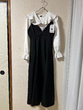 �V�i�^�O�t��BY KERRI�u���E�X& JUNOAH�W�����p�[�X�J�[�g