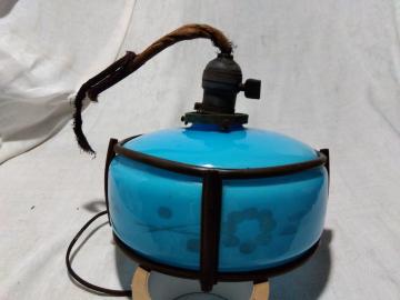 ♪古い青色ガラスの電気の笠