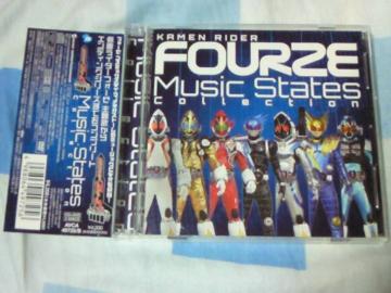 CD{DVD ʃC_[tH[[ Music States Collecton